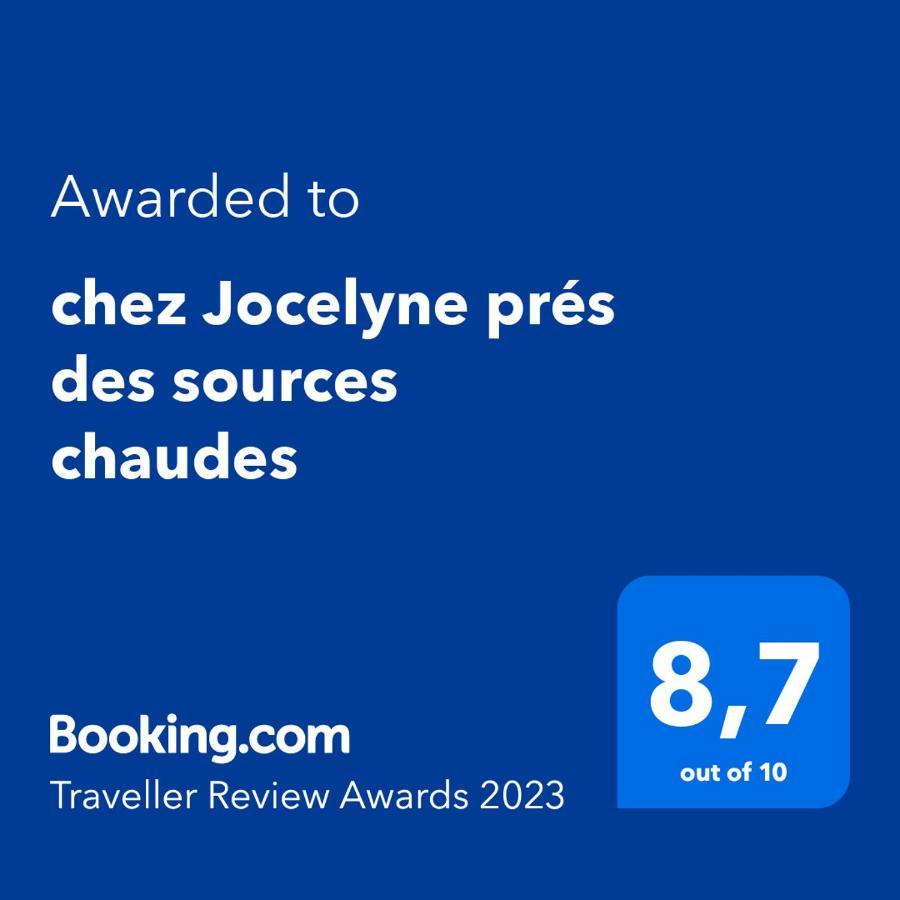 Chez Jocelyne Pres Des Sources Chaudes Bouillante Exterior foto